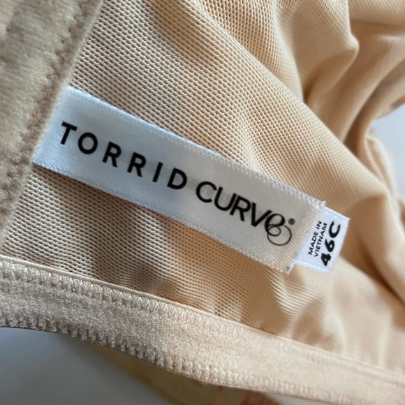 Torrid Curve T-Shirt Bra Sz 46D Plus Nude Underwire Lightly Padded Smoothing - Picture 3 of 4
